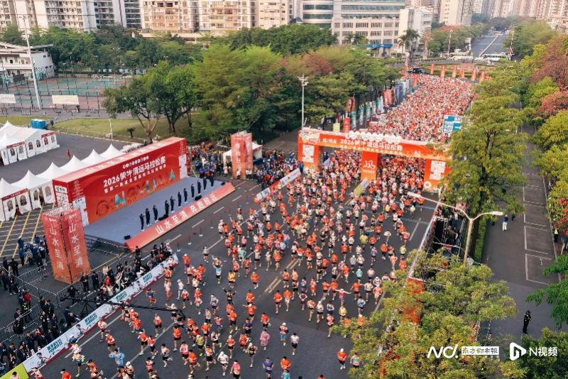 玩法-2万名跑友燃动全城,清远马拉松赛规模创历史新高